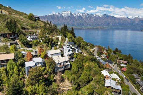 Photo of property in 32b Mackinnon Terrace, Sunshine Bay, Queenstown, 9300