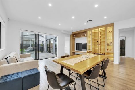 Photo of property in 9 Puruatanga Drive, Flat Bush, Auckland, 2019