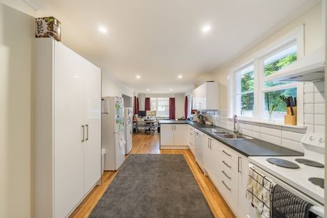 Photo of property in 684 Main Road North, Te Marua, Upper Hutt, 5018