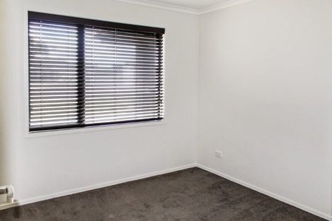 Photo of property in 32 Silicon Way, Fitzherbert, Palmerston North, 4410