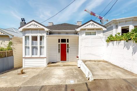 Photo of property in 27 Myrtle Crescent, Mount Cook, Wellington, 6021