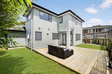 Photo of property in 21a Dallinghoe Crescent, Milford, Auckland, 0620