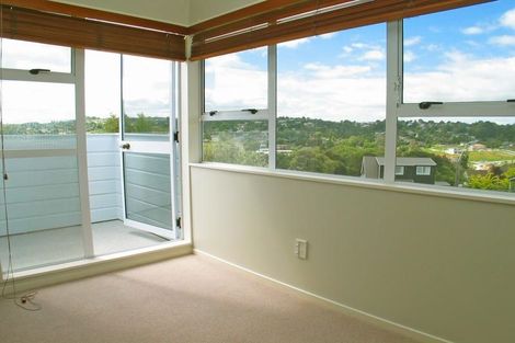 Photo of property in 1/14 Witheford Drive, Bayview, Auckland, 0629