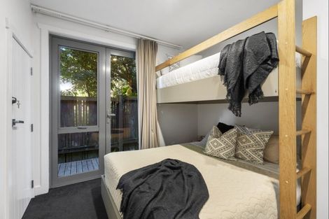 Photo of property in 15 Ngarata Avenue, Mount Maunganui, 3116