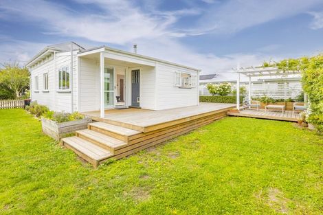 Photo of property in 59 Ferry Road, Clive, 4102