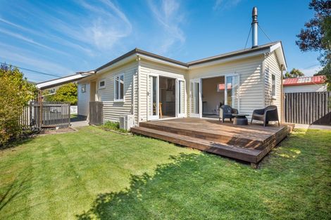 Photo of property in 27 Wades Avenue, Saint Martins, Christchurch, 8022