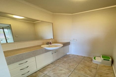 Photo of property in 26 Brittany Drive, Henderson, Auckland, 0612