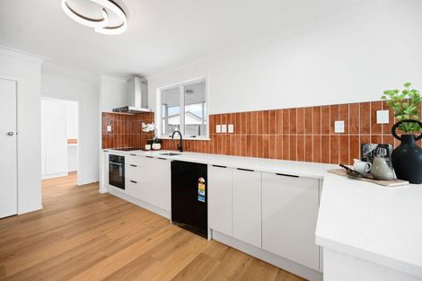 Photo of property in 27 Fuchsia Avenue, Pukete, Hamilton, 3200