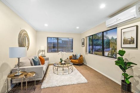 Photo of property in 62a Hogarth Rise, West Harbour, Auckland, 0618