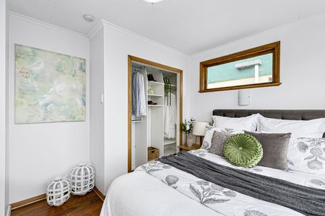 Photo of property in 128 Owhiro Bay Parade, Owhiro Bay, Wellington, 6023