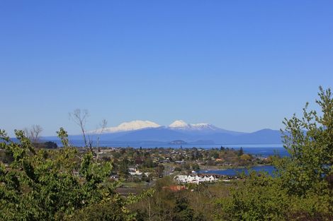 Photo of property in 2/6 Armstrong Grove, Hilltop, Taupo, 3330