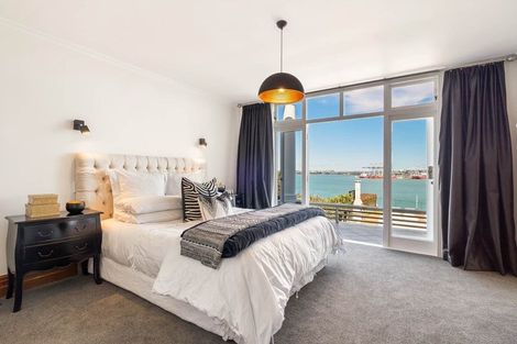 Photo of property in 55 Stanley Point Road, Stanley Point, Auckland, 0624