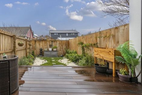 Photo of property in 3/4 Gilberthorpes Road, Islington, Christchurch, 8042