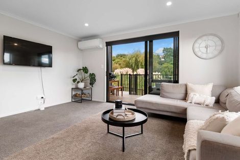 Photo of property in 10 Wrybill Way, Welcome Bay, Tauranga, 3112