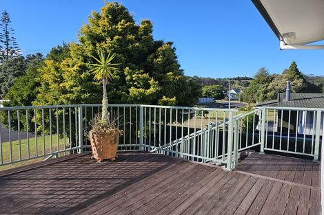 Photo of property in 20 Hardy Place, Cooks Beach, Whitianga, 3591