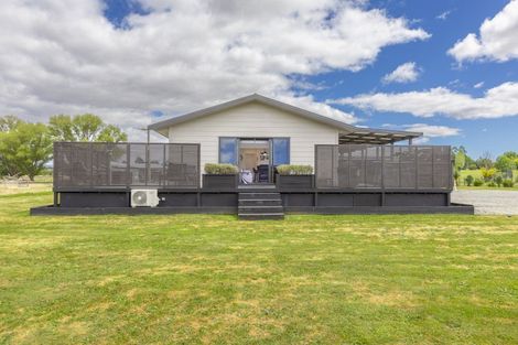 Photo of property in 1 Elm Place, Waipukurau, 4284