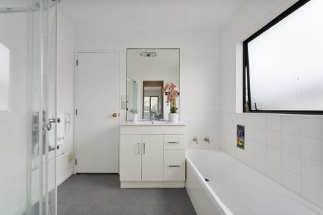 Photo of property in 13b Universal Drive, Henderson, Auckland, 0610