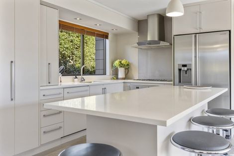 Photo of property in 3 Ingle Avenue, Waipahihi, Taupo, 3330