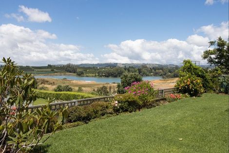 Photo of property in 16 Vantage Place, Omokoroa, 3114