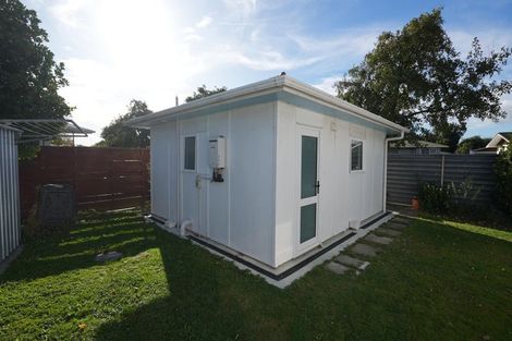 Photo of property in 19 Rhodes Drive, Kelvin Grove, Palmerston North, 4414