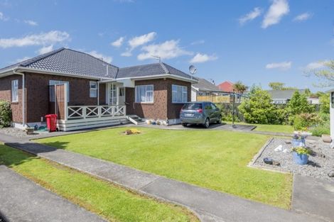 Photo of property in 37 Bowen Street, Levin, 5510
