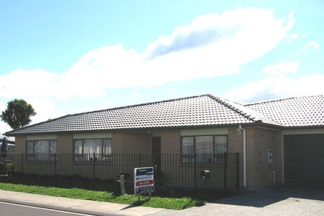 Photo of property in 6 Wakaroa Avenue, Te Atatu Peninsula, Auckland, 0610