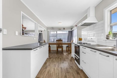 Photo of property in 12 Hitchings Avenue, Onekawa, Napier, 4110