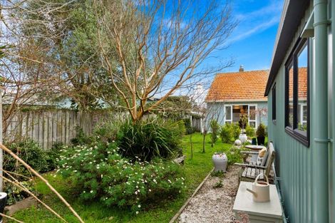 Photo of property in 33 Aramoana Avenue, Devonport, Auckland, 0624