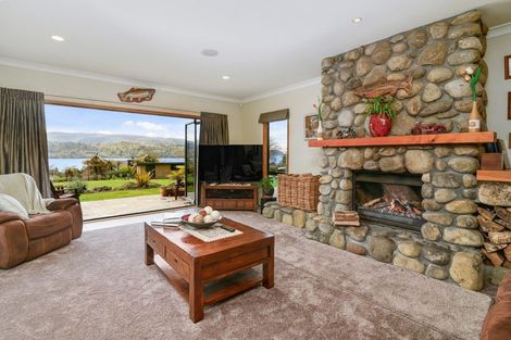 Photo of property in 297 Spencer Road, Lake Tarawera, Rotorua, 3076