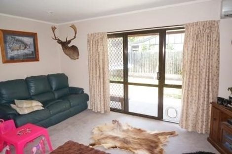 Photo of property in 1 Pound Street, Amberley, 7410