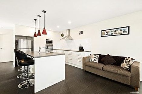 Photo of property in 17 Modello Lane, Waiuku, 2123