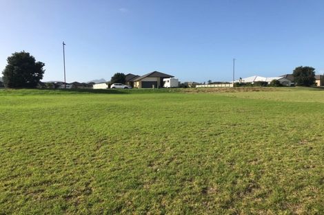 Photo of property in 11 Sando Way, One Tree Point, 0118