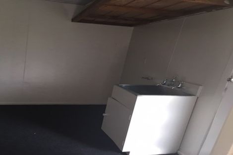 Photo of property in 1/9 Phillipa Place, Browns Bay, Auckland, 0630