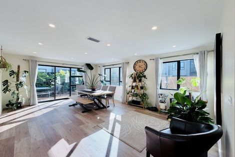 Photo of property in 17 Babos Avenue, Kumeu, 0810