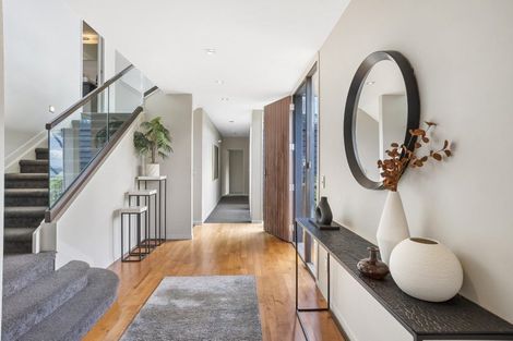 Photo of property in 6 Herrings Cove Place, Titirangi, Auckland, 0604