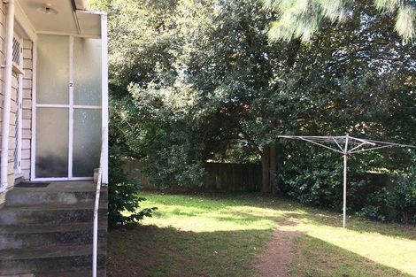 Photo of property in 2/18 Mirrabooka Avenue, Botany Downs, Auckland, 2010