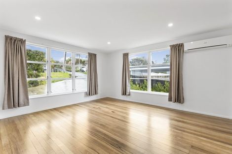 Photo of property in 70b Colwill Road, Massey, Auckland, 0614