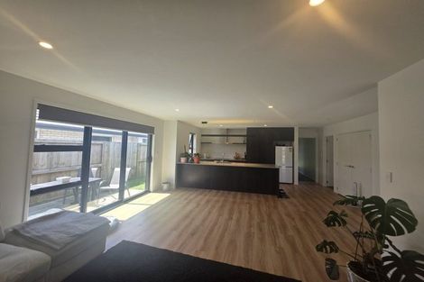Photo of property in 16 Tiria Drive, Papamoa Beach, Papamoa, 3118