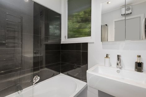 Photo of property in 156 Miromiro Road, Normandale, Lower Hutt, 5010