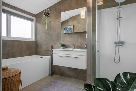 Photo of property in 26 Dunton Drive, Welcome Bay, Tauranga, 3112