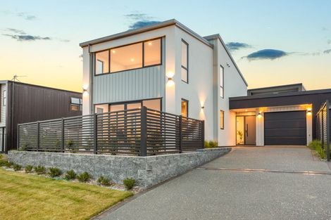 Photo of property in 2b Kaiaho Close, Aotea, Porirua, 5024