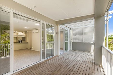 Photo of property in 16 Rewa Rewa Lane, Orewa, 0931