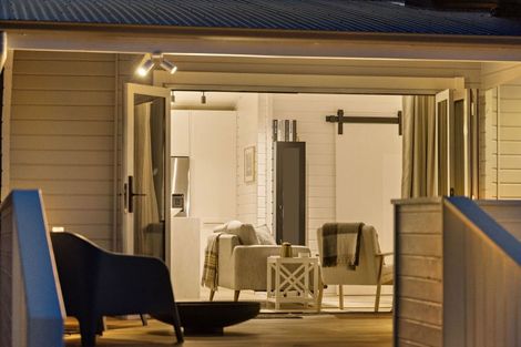 Photo of property in 13 Argyle Place, Arrowtown, 9302