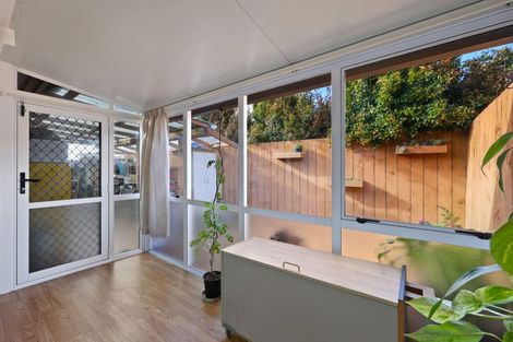 Photo of property in 20b Dale Crescent, Pakuranga, Auckland, 2010