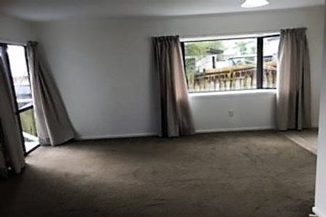 Photo of property in 2/63 Redcrest Avenue, Red Hill, Papakura, 2110