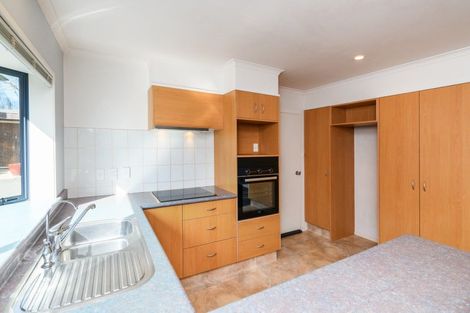 Photo of property in 14 Winston Avenue, Hokowhitu, Palmerston North, 4410