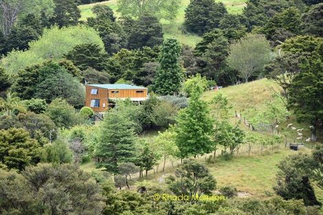 Photo of property in 318 Franklin Road, Paparoa, 0571