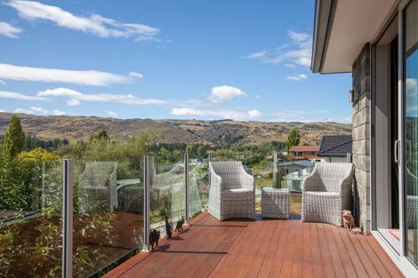 Photo of property in 9 Selkirk Street, Roxburgh, 9500