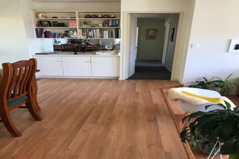 Photo of property in 1 Remus Place, Totara Vale, Auckland, 0629