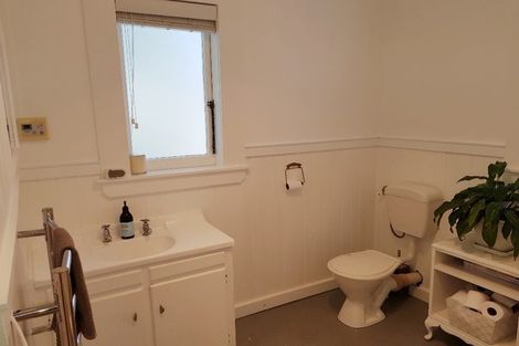 Photo of property in 10/27 Nikau Street, New Lynn, Auckland, 0600